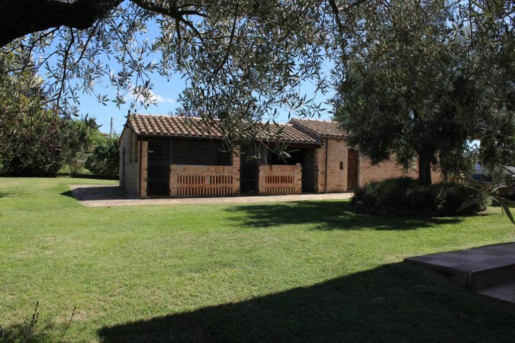Casa Kikenda, Viaggio Nella Natura Treia 外观 照片