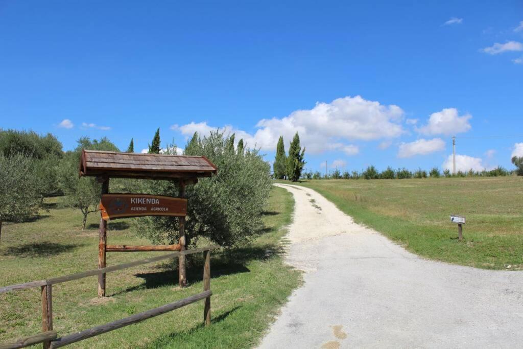 Casa Kikenda, Viaggio Nella Natura Treia 外观 照片